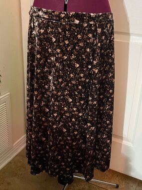CeCe Black Velvet Maxi Skirt with Pink Floral Print